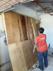 板材施藥作業
