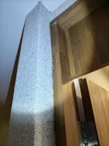 門框破損白蟻啃食